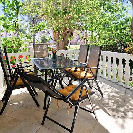 Tre Perle Vacation House With Garden And Parking Vir