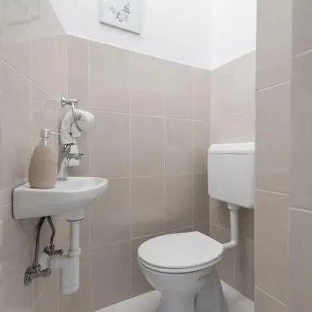 Tre Perle Vacation House With Garden And Parking Vir
