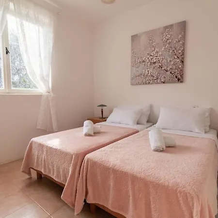 Tre Perle Vacation House With Garden And Parking Ferienhaus *