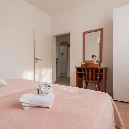 Tre Perle Vacation House With Garden And Parking Vir